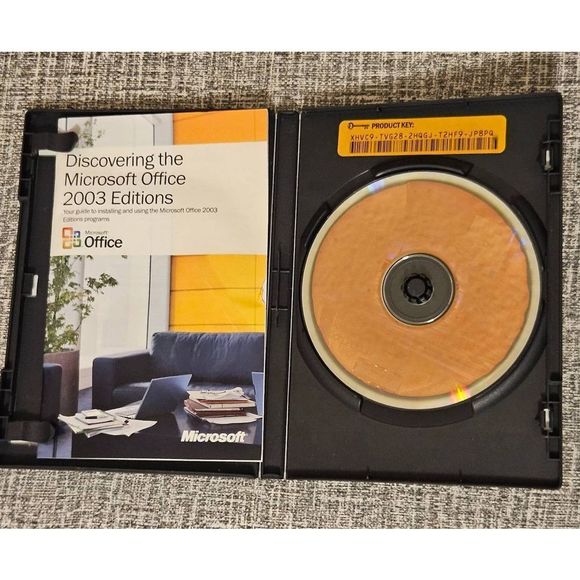 Microsoft Office Student and Teacher Edition 2003 With Product Key Pre-owned - Picture 3 of 4